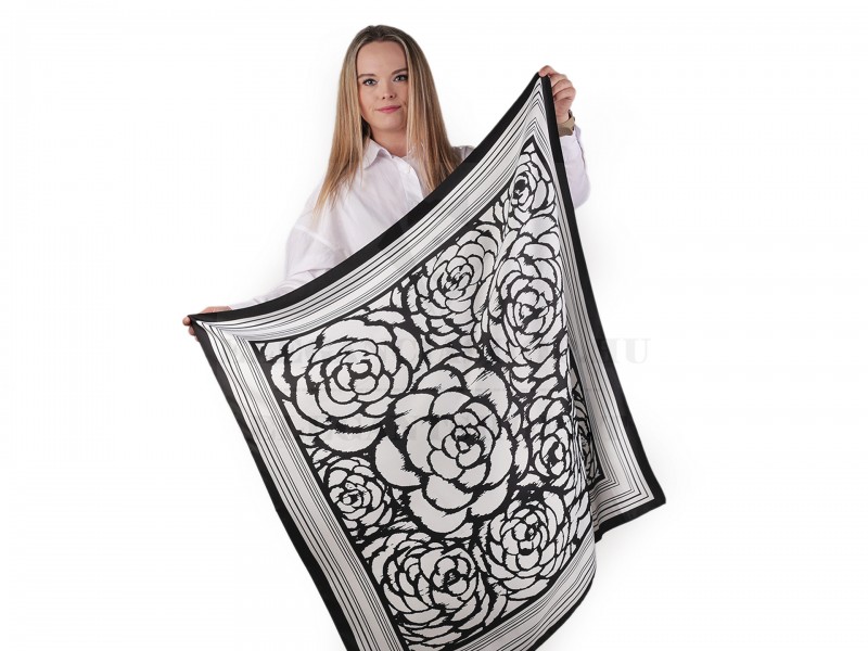 Női szatén kendő Női szatén kendő