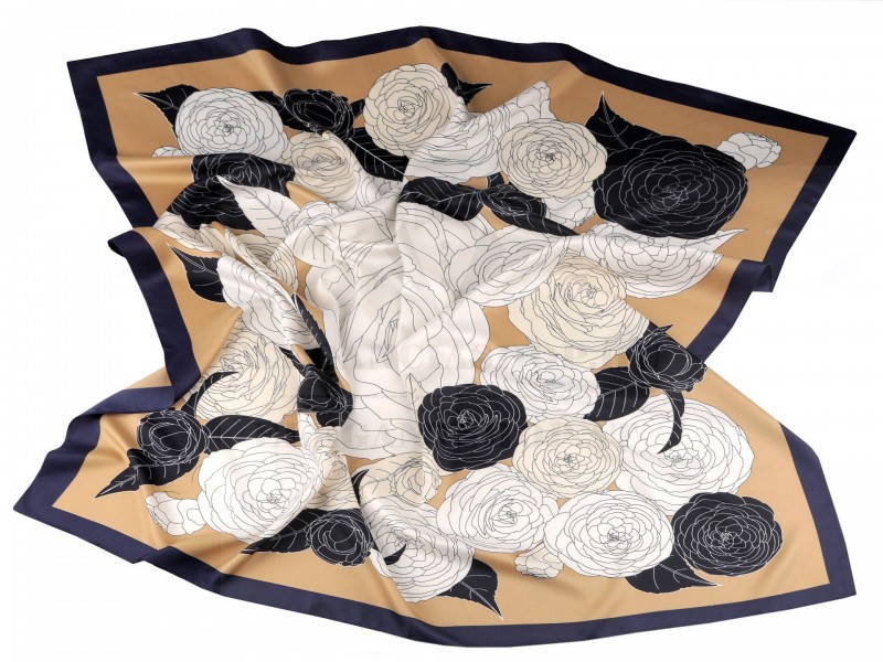 Női szatén kendő Női szatén kendő