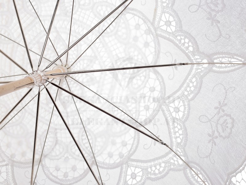                         Hímzett esküvői napernyő Női kiegészítők