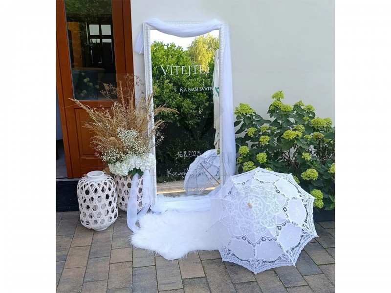                         Hímzett esküvői napernyő Női kiegészítők