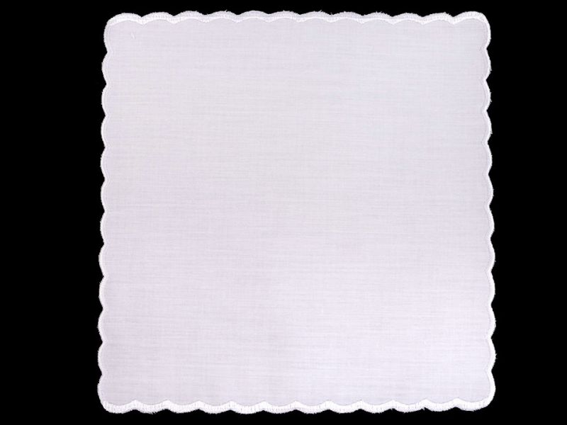 Díszzsebkendő - Fehér hímzett