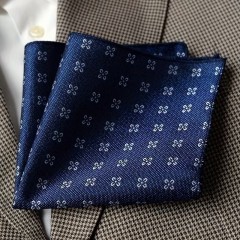                     Exkluzív jaquard díszzsebkendő - Kék aprómintás Diszzsebkendő